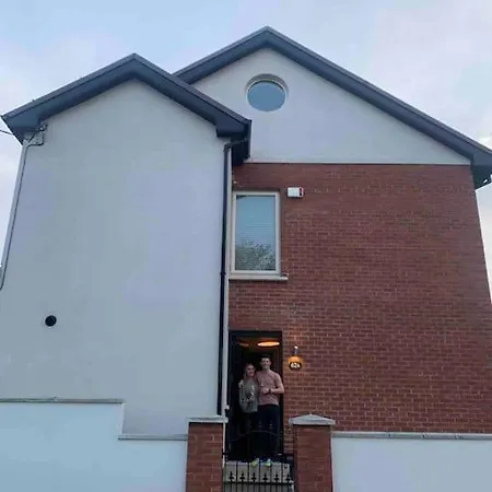 Modern Close To The Sea-dublin * 布莱克罗克